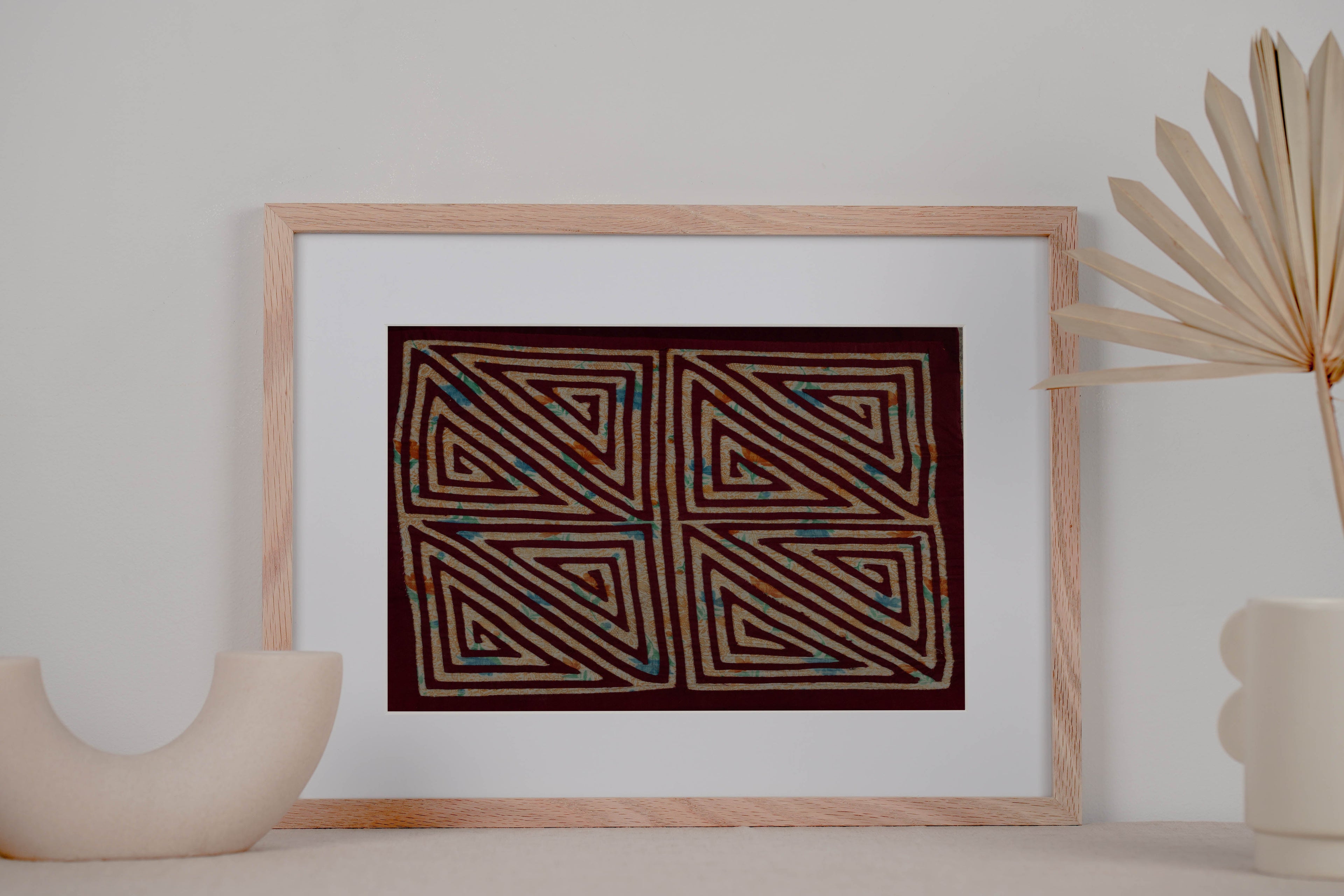 Vintage Background Material ZigZag Mola