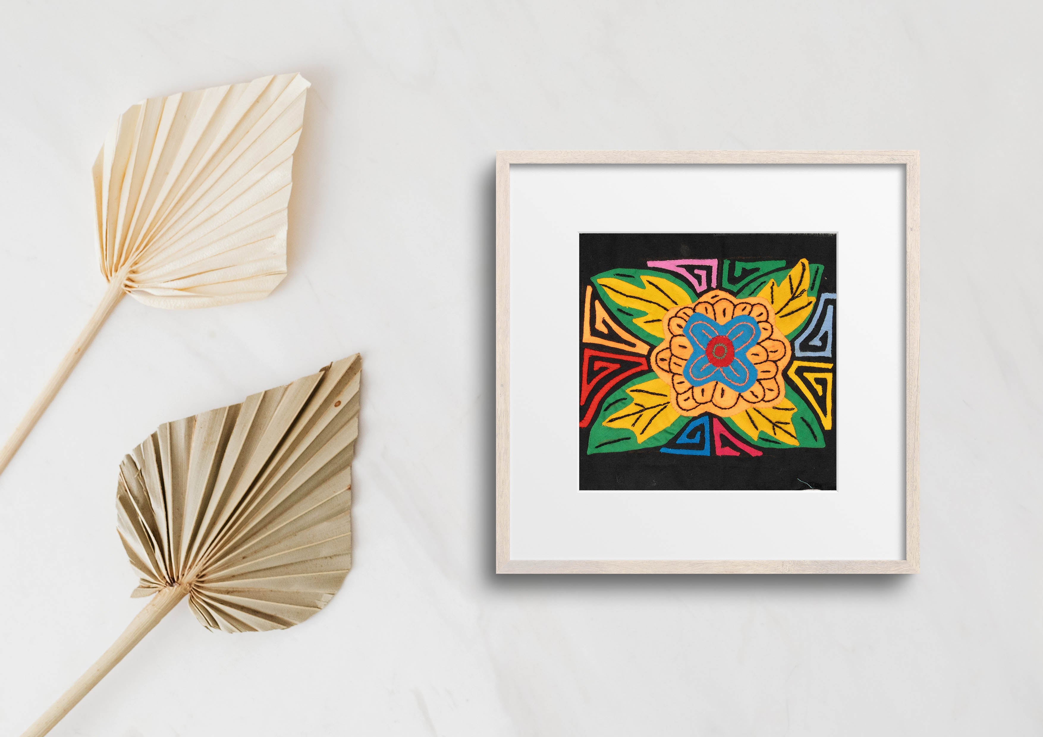 Multicolor Gorgeous Flower Molita