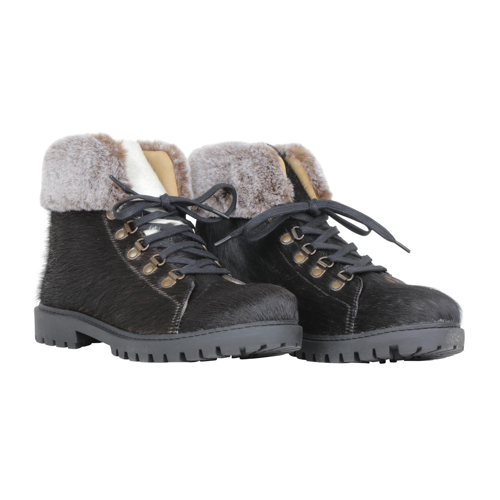 Turbulent Boots