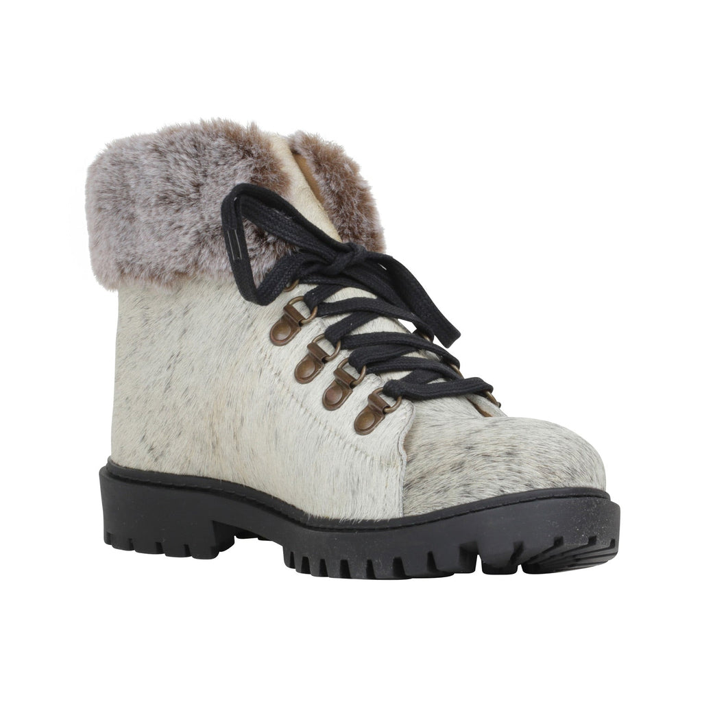 Turbulent Boots